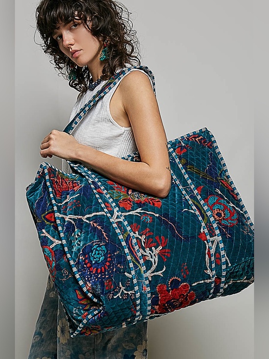 Handbags - New POL Teal Floral Quilted Tote Bag